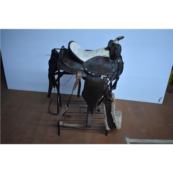*Vintage Horse Saddle (Musty Smell)