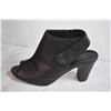 Image 2 : Ladies Size 7/8 Shoes