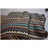 Image 2 : Crocheted Blanket, Pillow, and Bags