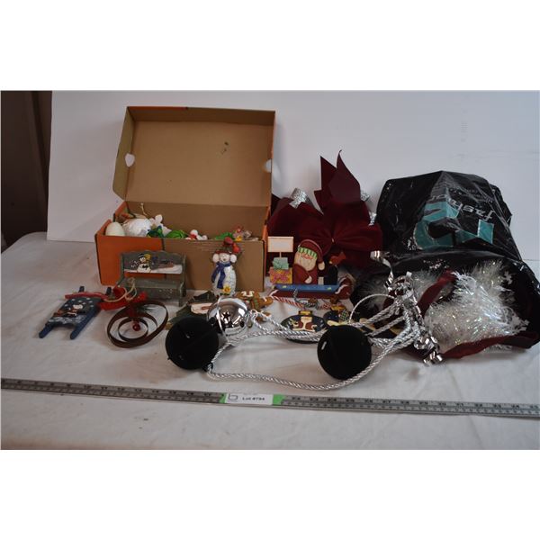 Christmas Ornaments and Decorations