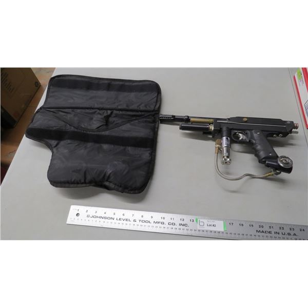 Proline Paintball gun with case (setup for air / co2)