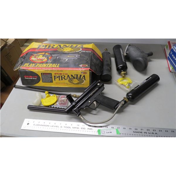 Piranha paintball fun + accessories
