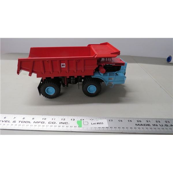 IH Pay Hauler plastic model truck - 14" long