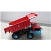Image 2 : IH Pay Hauler plastic model truck - 14" long