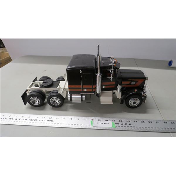 Peterbuilt Semi plastic model - 19" long