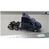 Image 4 : Ford Semi plastic model - 13.5" long