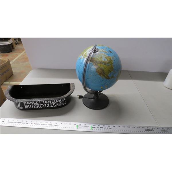 Globe (has damage) + harley davidson tray