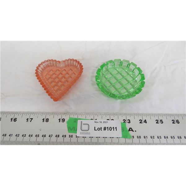 Depression glass? ashtrays