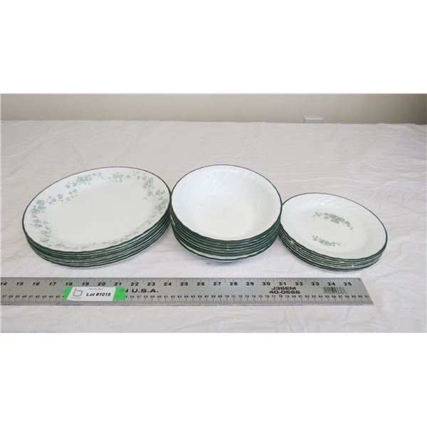 23 piece Corelle Dishware