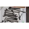 Image 4 : vintage wrenches - MH + others