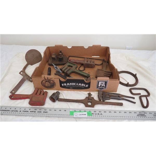 vintage chain detachers, buggy step + misc