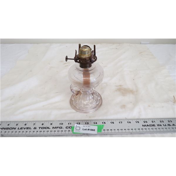 vintage finger lamp (no shade)