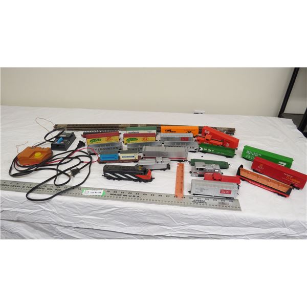 Tyco locomotive (HO scale) power packs, passenger cars, some track, misc