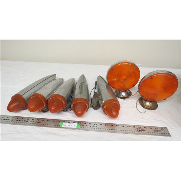 Vintage vehicle marker lights (7) (the chromed part is plastic)