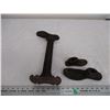 Image 1 : antique cast iron shoe molds + stand