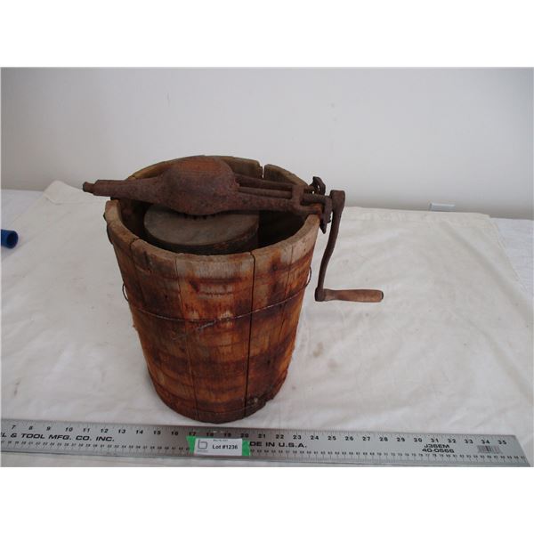 homestead ice cream maker (poor condition)