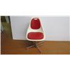 Image 1 : Retro fiberglass chair