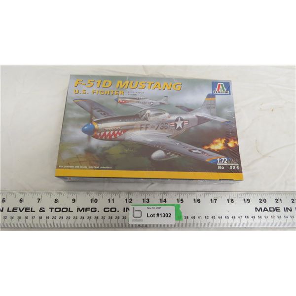 italeri F-51D mustang US fighter plane 1:72 (sealed)