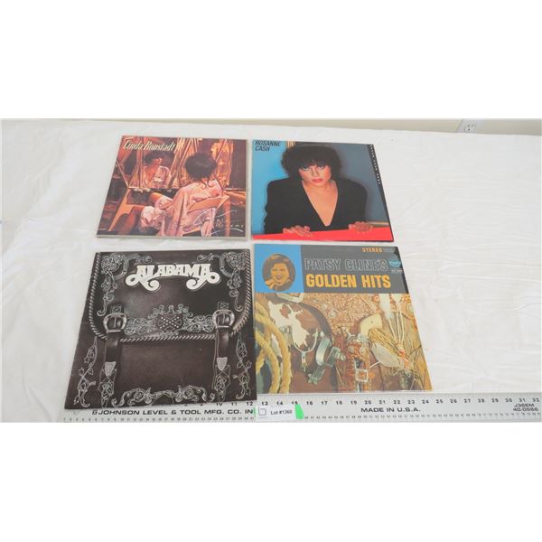 (4) country records (patsy cline has scratches)
