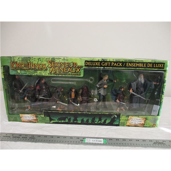 Toy Biz lord of the rings deluxe gift pack figures (NIB)