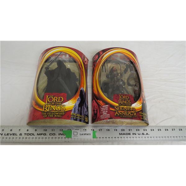 (2) lord of the rings figures new in package - aragorn, ringwaith