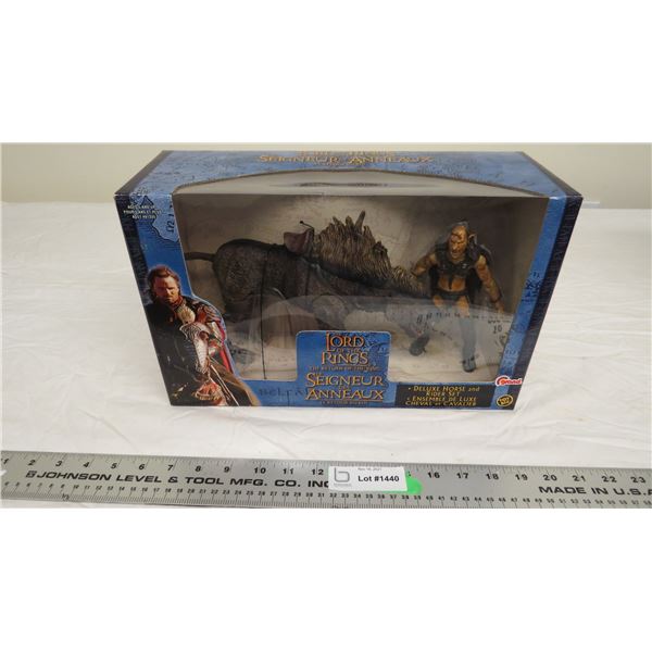 Toy biz lord of the rings deluxe horse rider set (NIB)