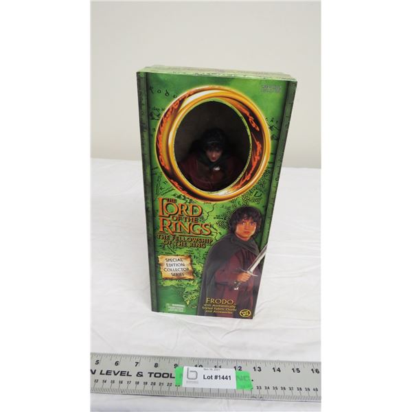 Toy biz lord of the rings (frodo figure) NIB