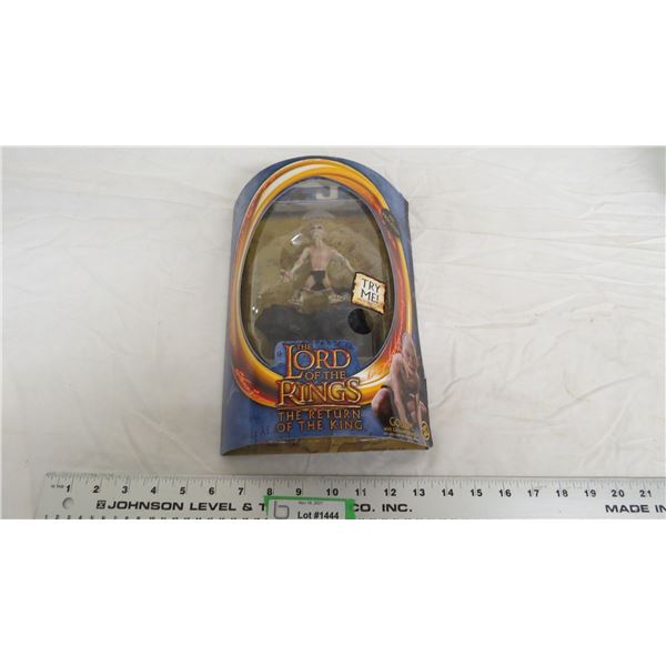 Toy biz lord of the rings (gollum figure) NIB