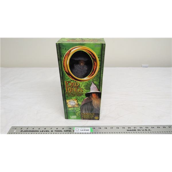 Toy biz lord of the rings (gandalf figure) NIB
