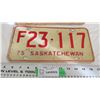 Image 3 : pair of 1975 Sask License Plates