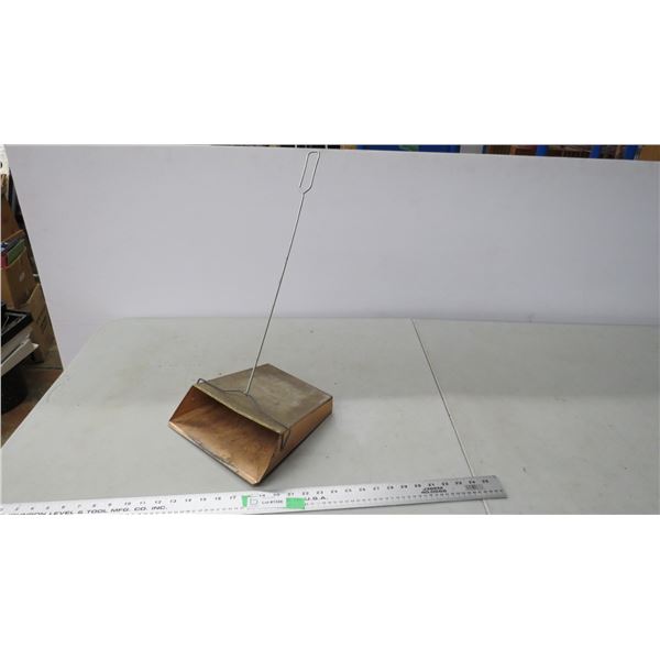 vintage dustpan