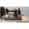 Image 2 : vintage singer sewing machine with hand crank + case