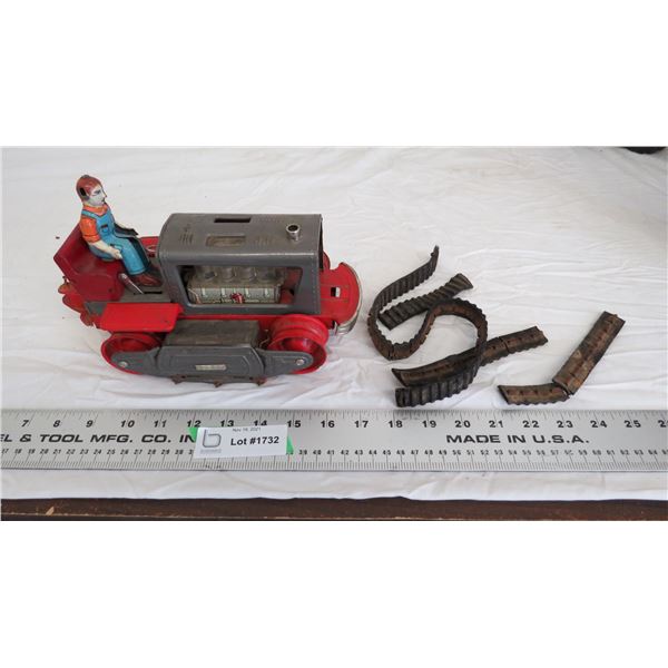 made in japan tin toy caterpillar (tracks broken)