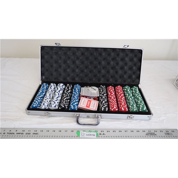 poker chips in case