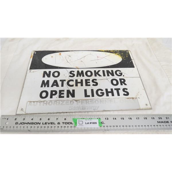 no danger smoking (aluminum?) sign 11.75x17.75