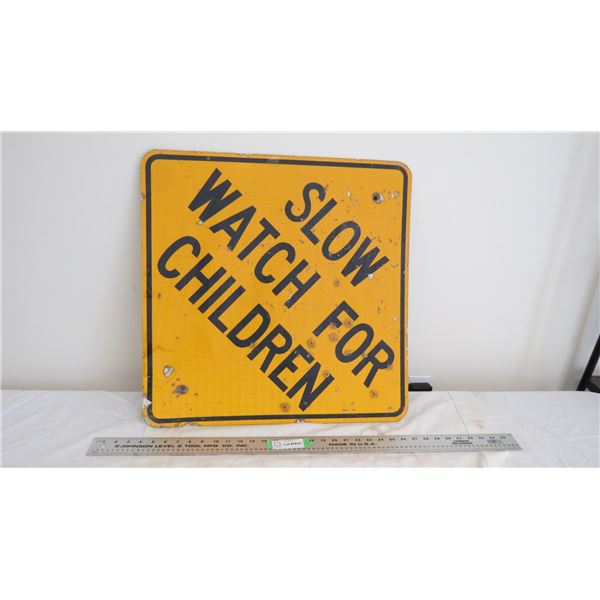 slow watch for children sign - 23.5 square