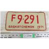 Image 3 : 1971 pair of sask license plates