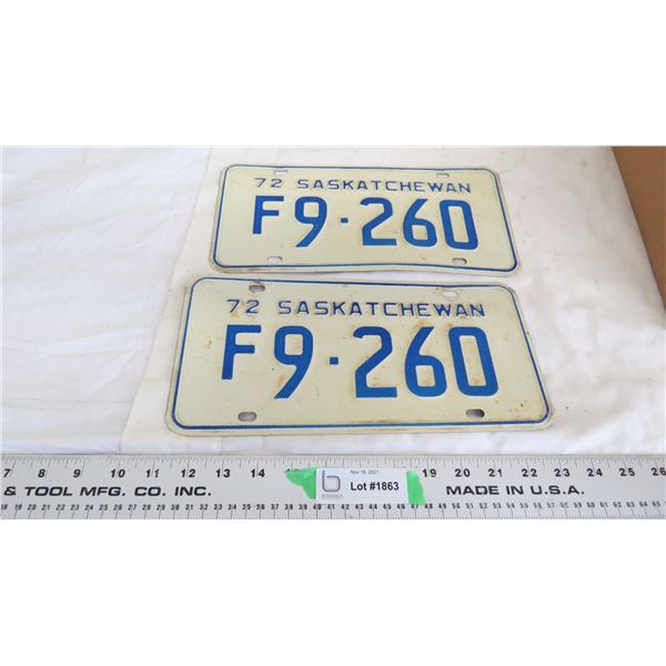 1972 pair of sask license plates