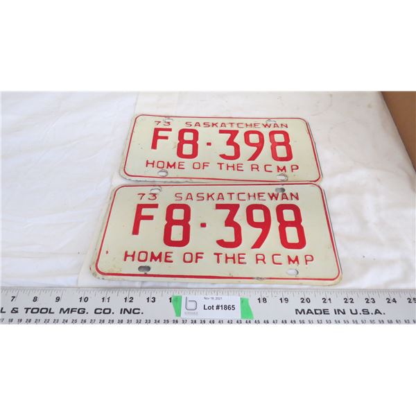 1973 pair of sask license plates