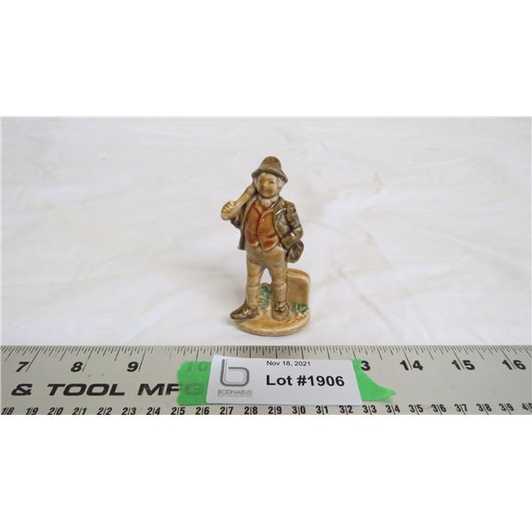 Vintage Irish Wade ireland figure 3.5" tall