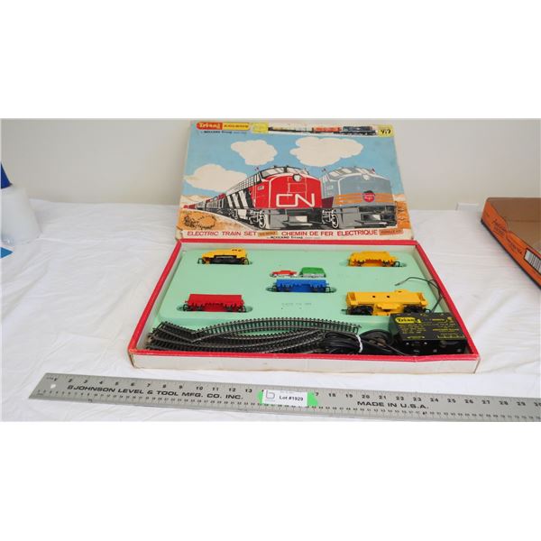 electric trainset meccano tri-ang H.O Scale (not tested)