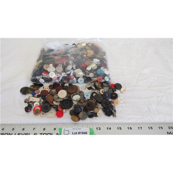 lot of vintage buttons