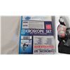 Image 2 : microscope set with light + projector in box (new)