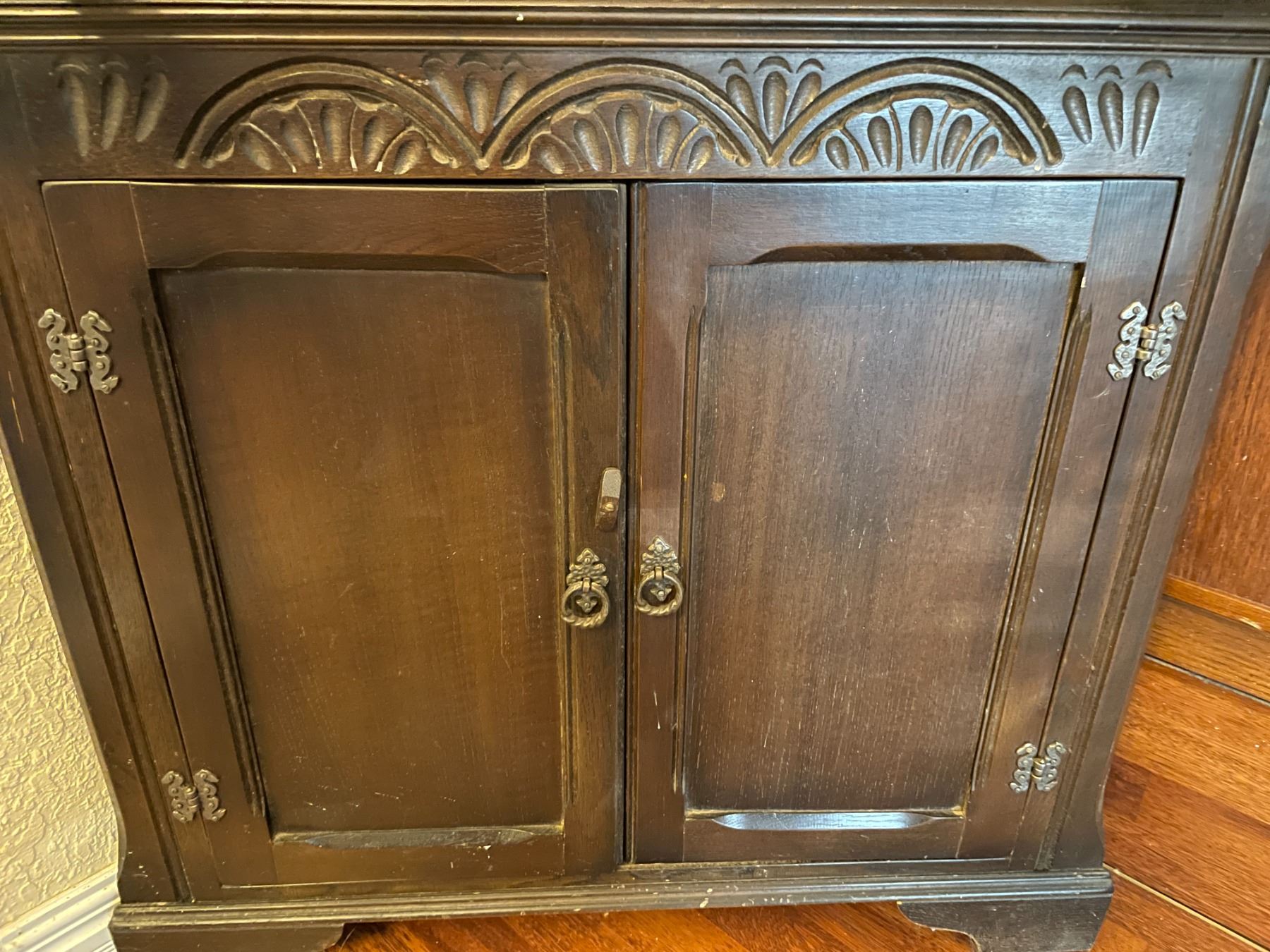 Stanley Wood of Olney Buckinghamshire Corner Curio