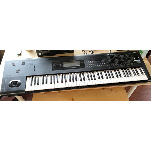 KORG T2 Music Workstation