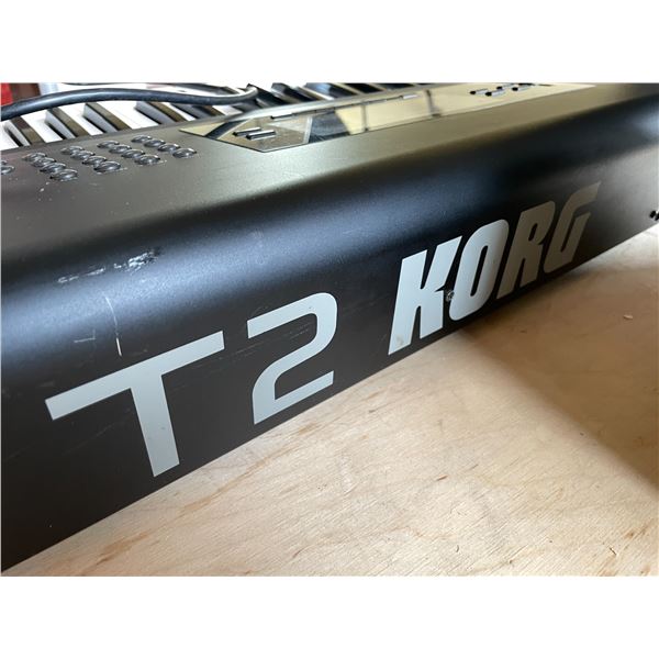 KORG T2 Music Workstation