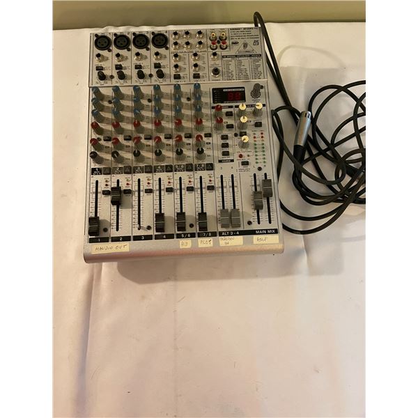 EURORACK UB 1204FX-PRO ultra low noise design