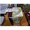 Image 1 : GLOBE Hanging Lantern / Luminaire suspendu (New ! / Neuf !)