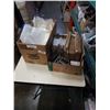 Image 1 : BOX OF PLASTIC BAGS AND BOX OF BOXES
