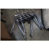 Image 2 : 4 METAL FOLDING LUGGAGE RACKS